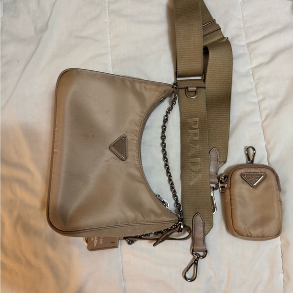 Prada Re-edition Nylon Crossbody bag, 2020, Desert beige color - Picture 5 of 13